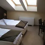 Szepia Bio And Art Hotel 4*
