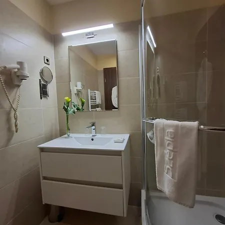 Hotel Szepia Bio And Art 4*