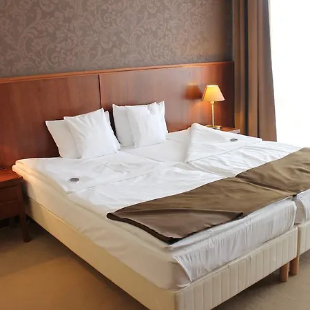 Szepia Bio And Art 4*