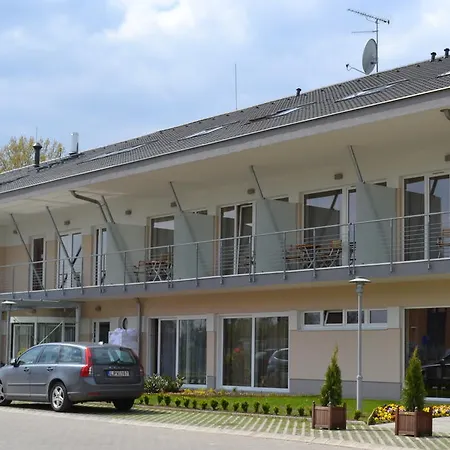 Szepia Bio And Art