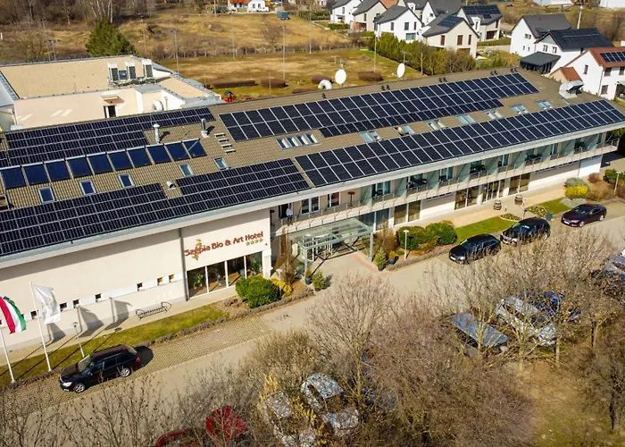 Szepia Bio And Art Zsambek