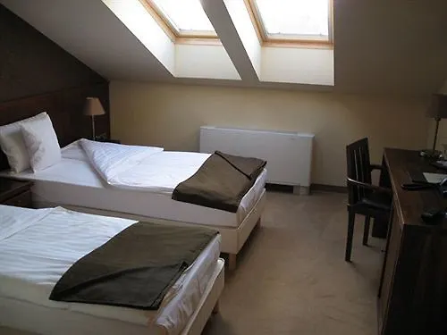 Szepia Bio And Art Hotell 4*